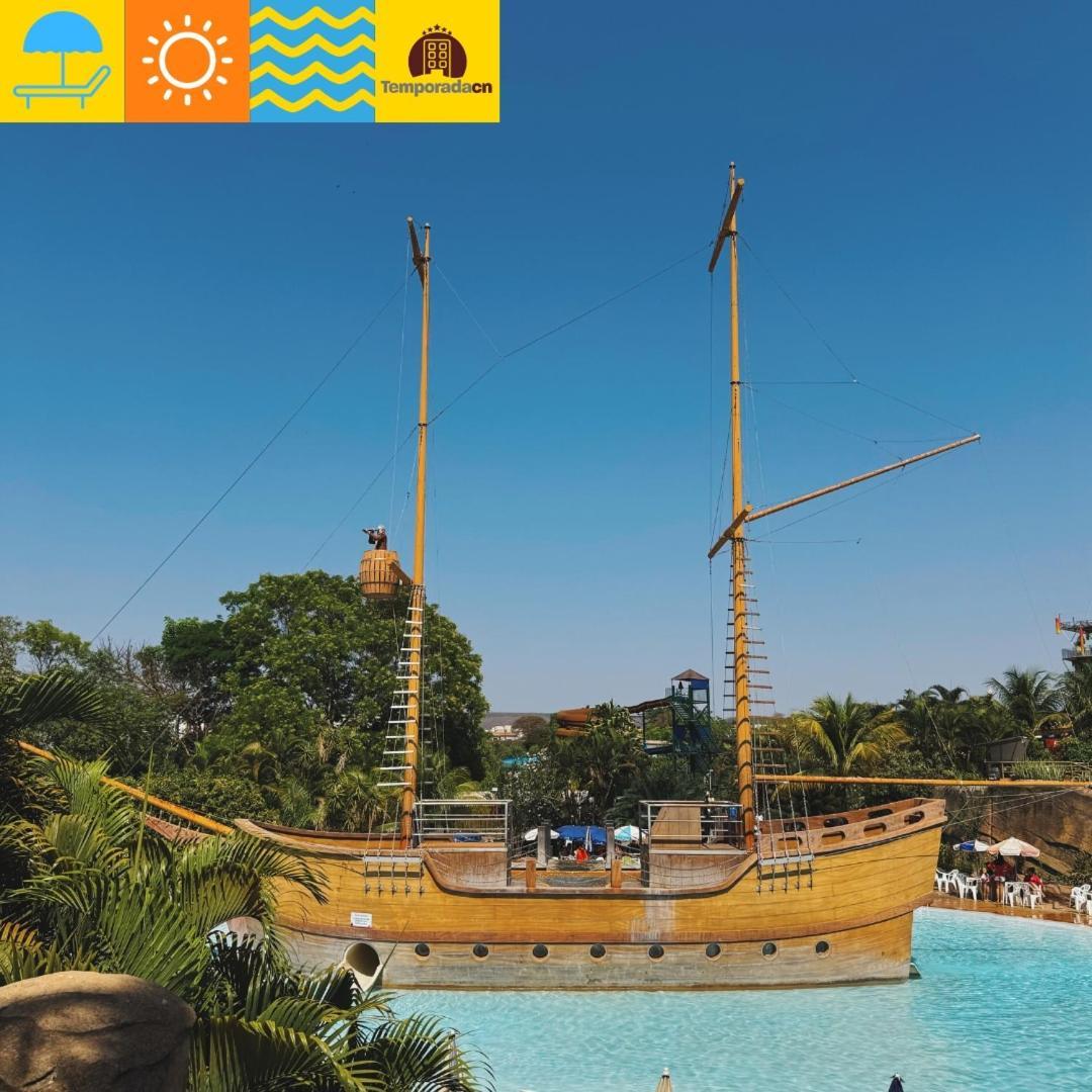 Апарт отель Piazza Com Acesso Ao Acqua Park - Gustavo Калдас-Новас Экстерьер фото